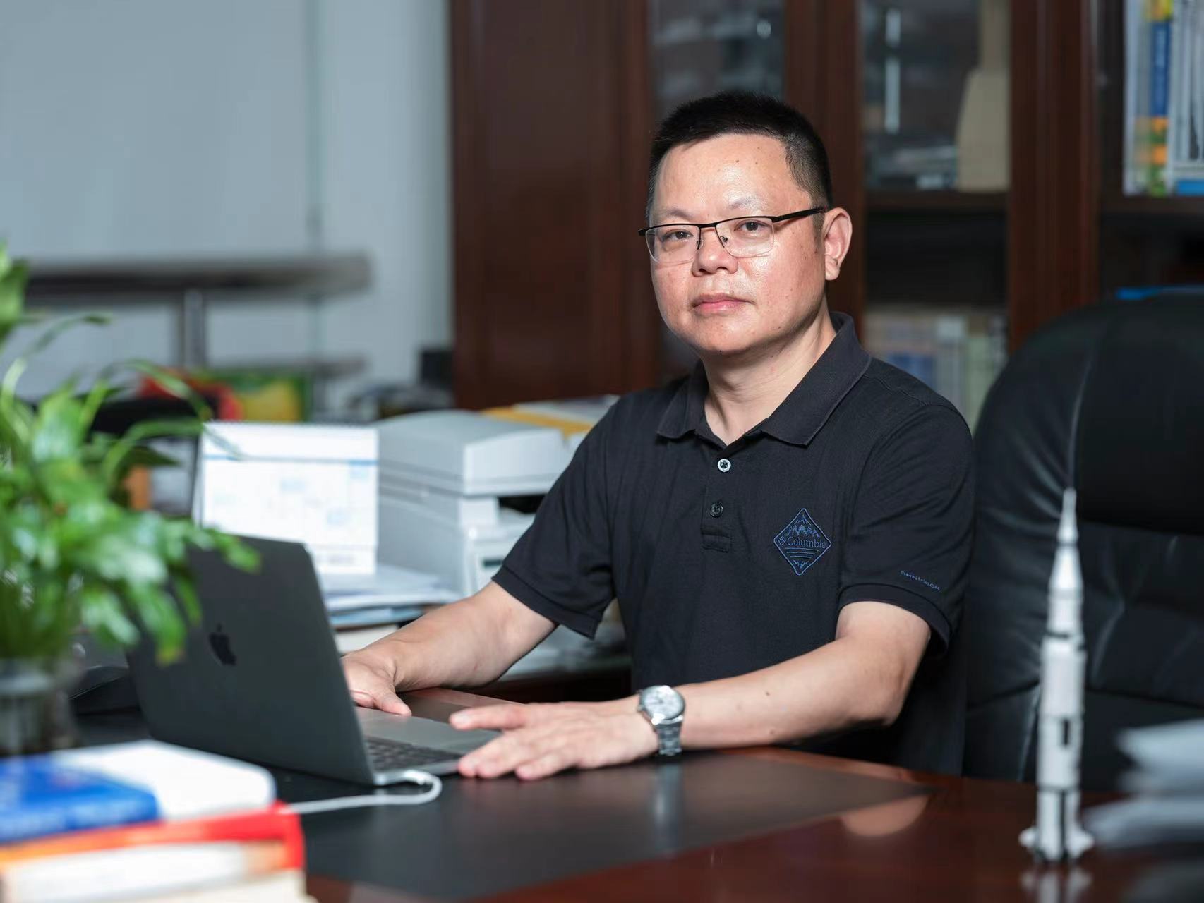 首任广东省重庆丰都商会会长杨永辉先生.jpg 首任广东省重庆丰都商会会长杨永辉先生.jpg